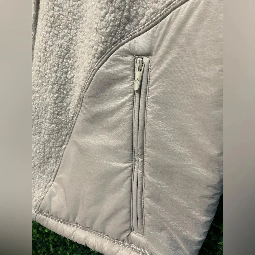 Lululemon Go Cozy Jacket in Heathered Ceramic - Size 10 - Picture 8 of 14